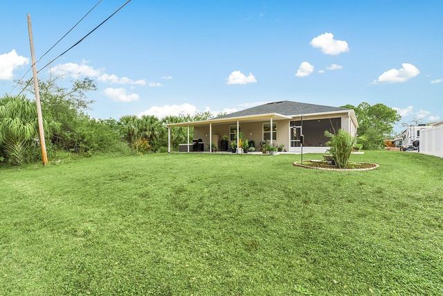 9225 103rd Court, Vero Beach, FL 32967