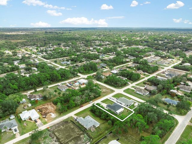 9225 103rd Court, Vero Beach, FL 32967