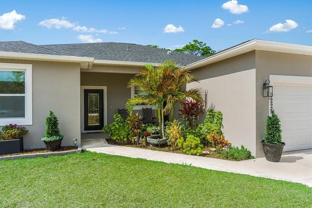 9225 103rd Court, Vero Beach, FL 32967