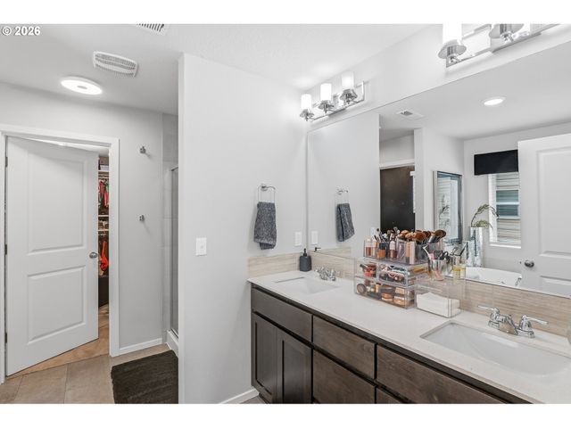 16157 Nw RELIANCE Ln, Portland, OR 97229