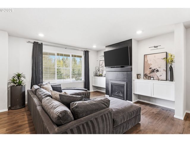 16157 Nw RELIANCE Ln, Portland, OR 97229