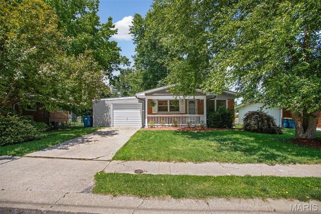 1909 Madison Avenue, Edwardsville, IL 62025
