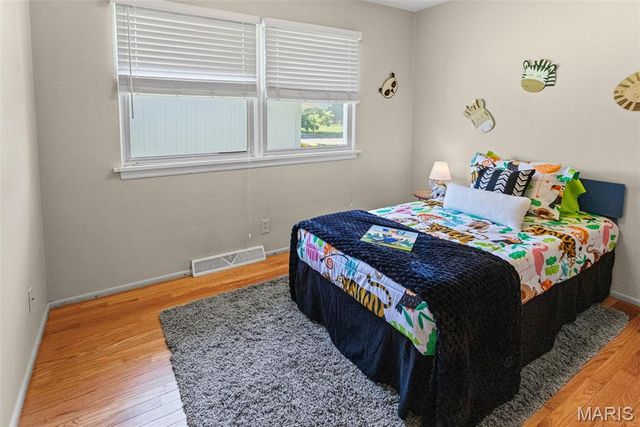 1909 Madison Avenue, Edwardsville, IL 62025