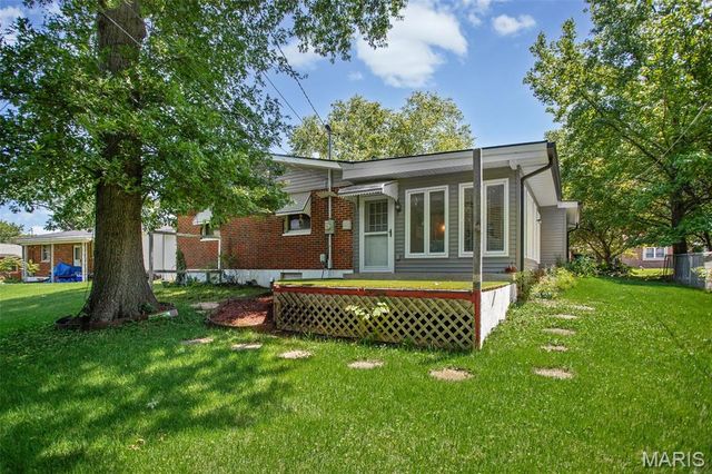 1909 Madison Avenue, Edwardsville, IL 62025