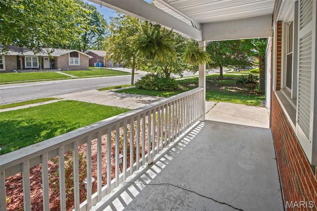 1909 Madison Avenue, Edwardsville, IL 62025