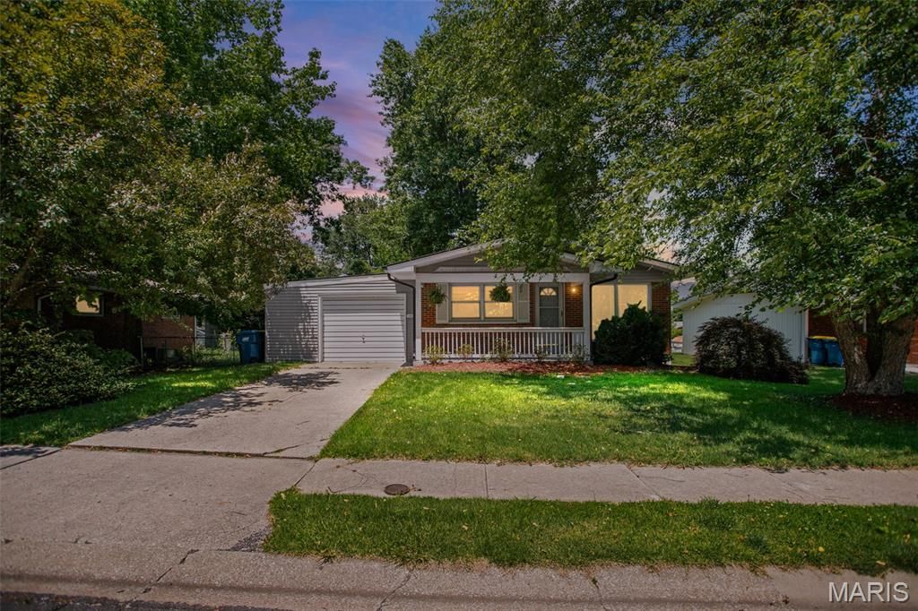 1909 Madison Avenue, Edwardsville, IL 62025