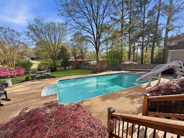 8622 BEAVERWOOD DR, Germantown, TN 38138
