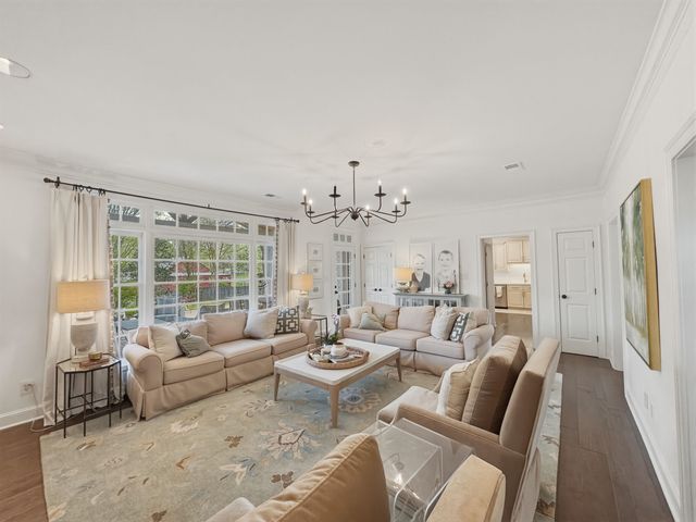 8622 BEAVERWOOD DR, Germantown, TN 38138