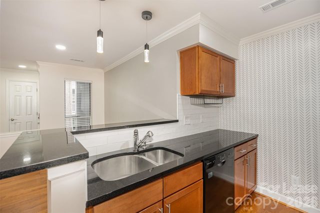 2516 Cranbrook Lane 9, Charlotte, NC 28207