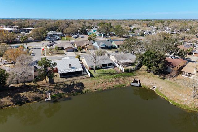 241 WHISPER LAKE ROAD, Palm Harbor, FL 34683