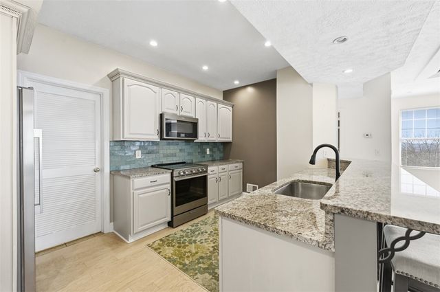 229 Adams Pointe Blvd 2, Mars Boro, PA 16046