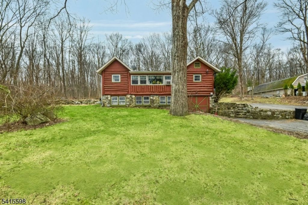 21 Grandview Ave, Jefferson Twp., NJ 07460