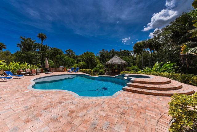 3646 S Jenkins Road, Fort Pierce, FL 34981