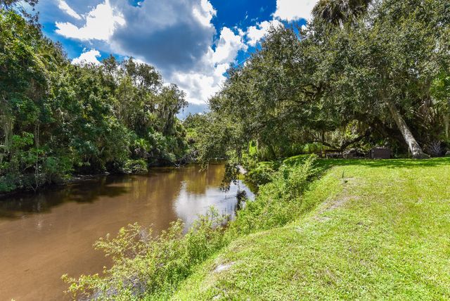 3646 S Jenkins Road, Fort Pierce, FL 34981