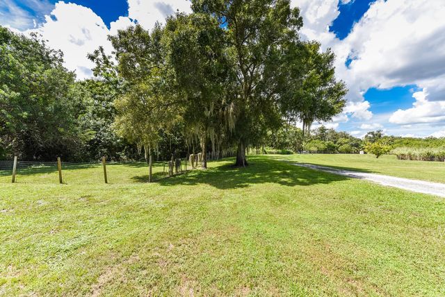 3646 S Jenkins Road, Fort Pierce, FL 34981