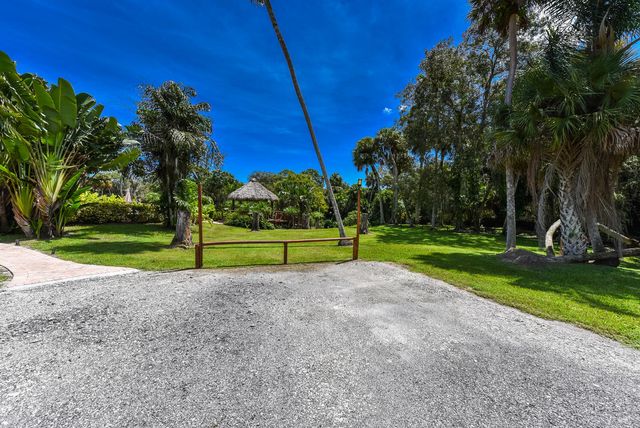 3646 S Jenkins Road, Fort Pierce, FL 34981