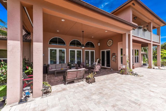3646 S Jenkins Road, Fort Pierce, FL 34981