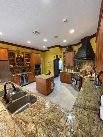 3646 S Jenkins Road, Fort Pierce, FL 34981