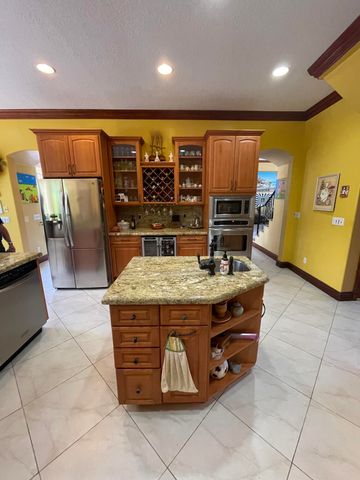 3646 S Jenkins Road, Fort Pierce, FL 34981