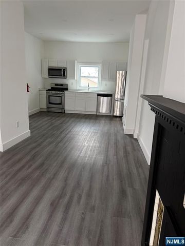 101 Garside Street, Newark, NJ 07104