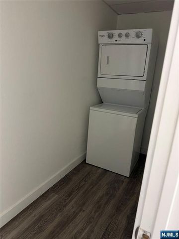 101 Garside Street, Newark, NJ 07104