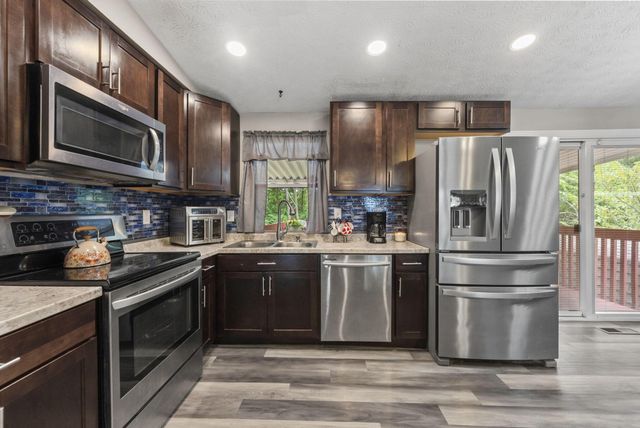 215 Greenlake Street, Galloway, OH 43119