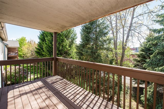 2592 Eagles Circle 6, Ypsilanti, MI 48197