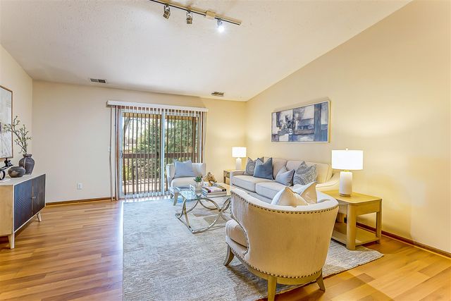 2592 Eagles Circle 6, Ypsilanti, MI 48197
