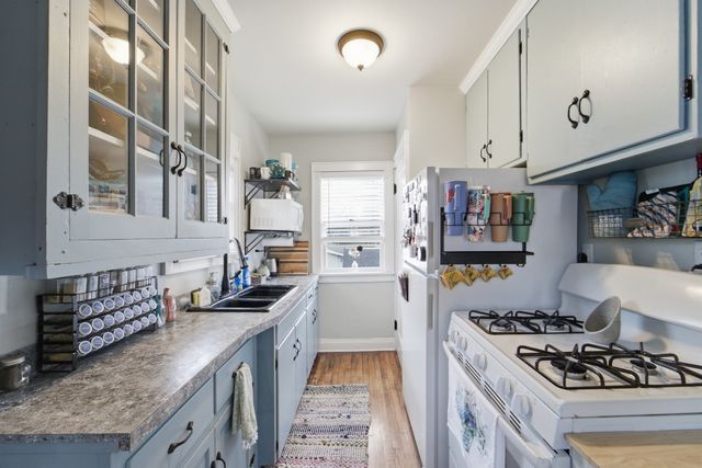 230 E 12th Street N, Newton, IA 50208