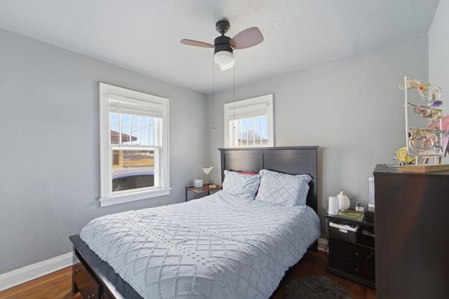 230 E 12th Street N, Newton, IA 50208