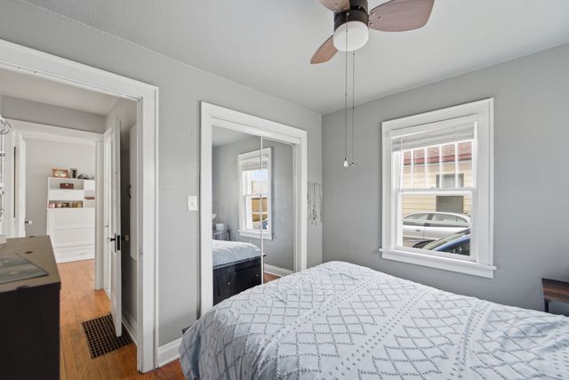 230 E 12th Street N, Newton, IA 50208