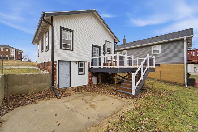 230 E 12th Street N, Newton, IA 50208