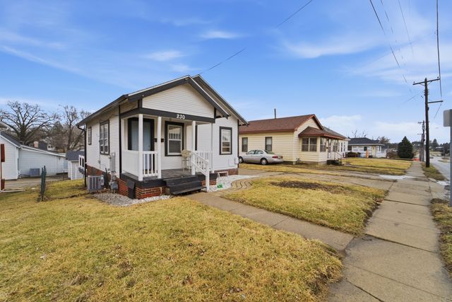 230 E 12th Street N, Newton, IA 50208