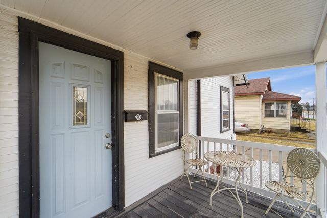 230 E 12th Street N, Newton, IA 50208