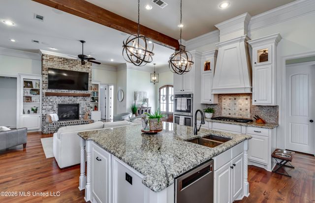 308 East Lake Drive, Madison, MS 39110