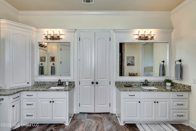 308 East Lake Drive, Madison, MS 39110