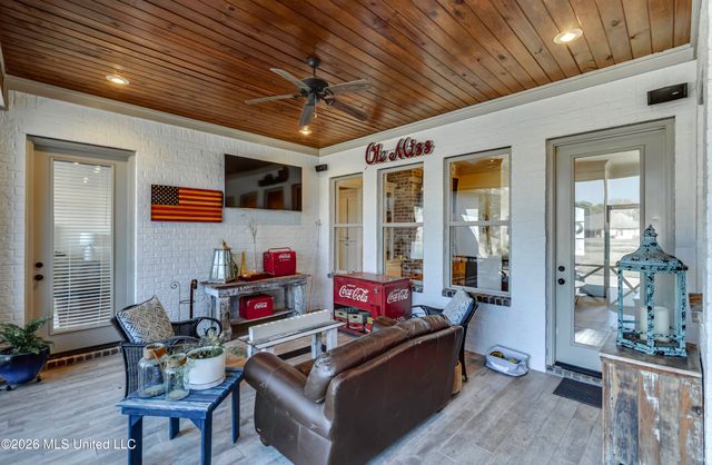 308 East Lake Drive, Madison, MS 39110