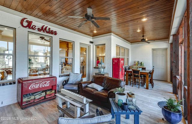 308 East Lake Drive, Madison, MS 39110