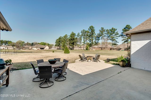 308 East Lake Drive, Madison, MS 39110