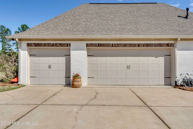 308 East Lake Drive, Madison, MS 39110