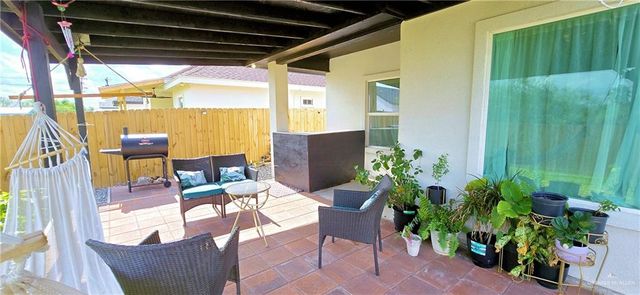 2228 N Revolution, Edinburg, TX 78541