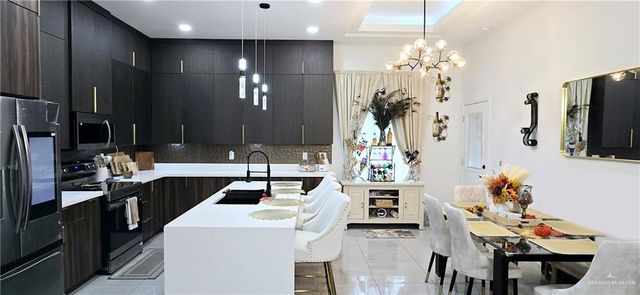 2228 N Revolution, Edinburg, TX 78541