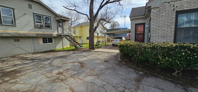 1900 N Sylvania Avenue, Fort Worth, TX 76111