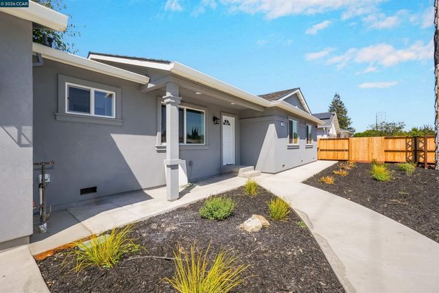 2100 Paige Ct, Pittsburg, CA 94565