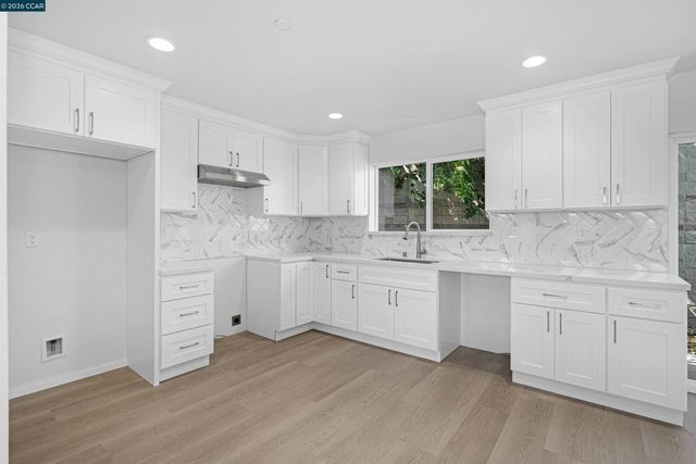 2100 Paige Ct, Pittsburg, CA 94565