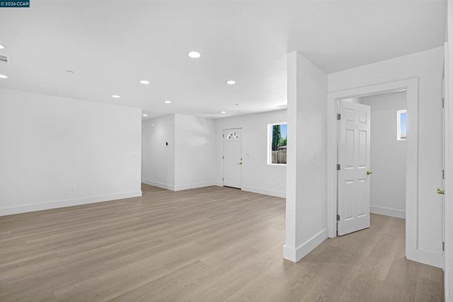 2100 Paige Ct, Pittsburg, CA 94565