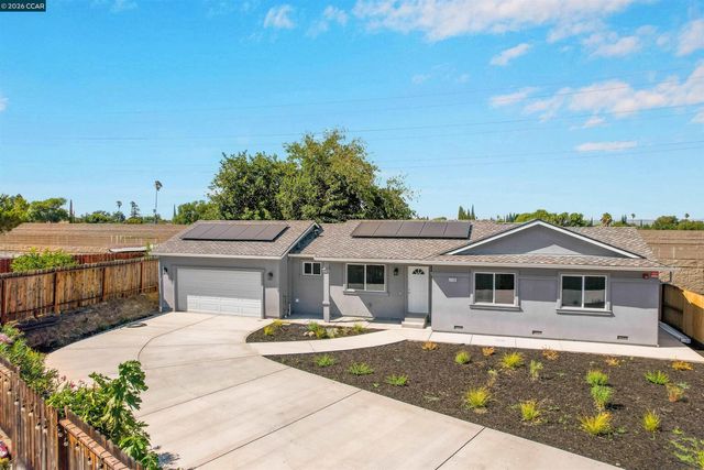 2100 Paige Ct, Pittsburg, CA 94565