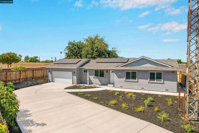 2100 Paige Ct, Pittsburg, CA 94565