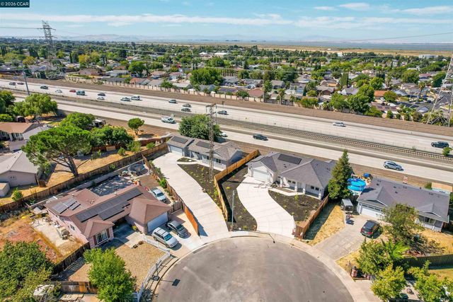 2100 Paige Ct, Pittsburg, CA 94565
