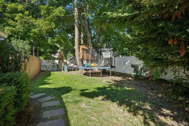 68 Lincoln Avenue, Sayville, NY 11782